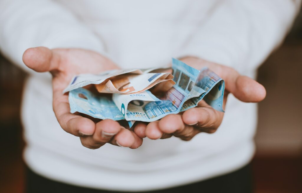 Que faire dun billet déchiré en 2023 ?
