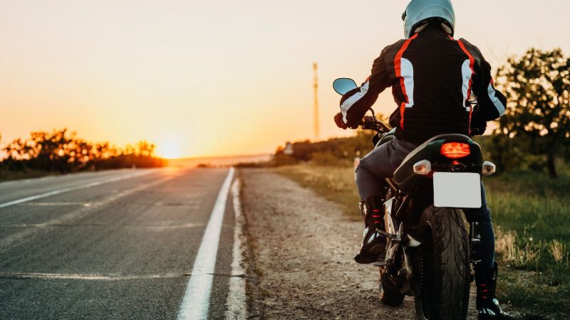 Pourquoi motards signe route