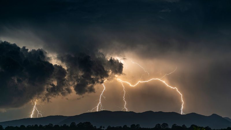 canicule-orages-violents-departements-concernes
