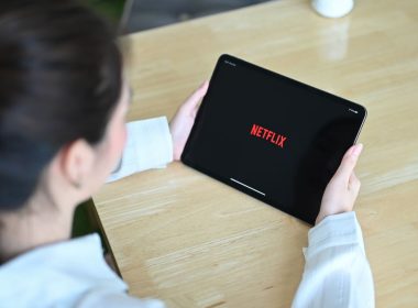 Netflix nouvelle série française carton monde entier