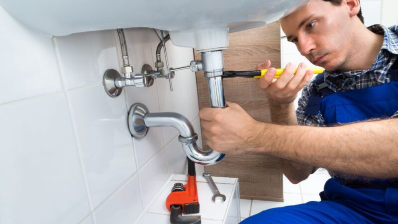Astuce plombier déboucher canalisation rapidement