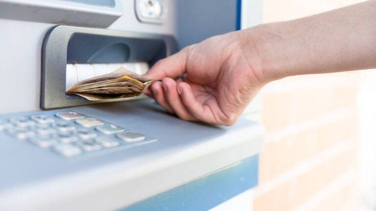 Retrait argent banque justification que faire