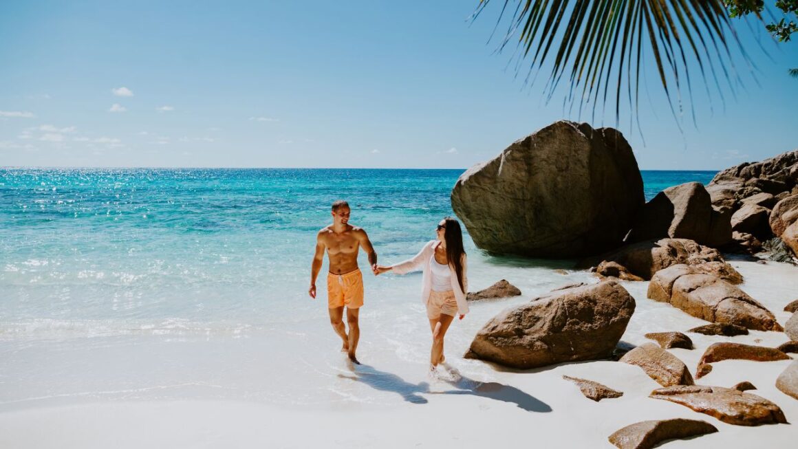 Surpris acte plage couple chassé tongs vidéo