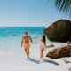 Surpris acte plage couple chassé tongs vidéo